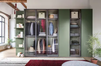 Tủ quần áo kết hợp kệ trang trí – giải pháp cho phòng nhỏ